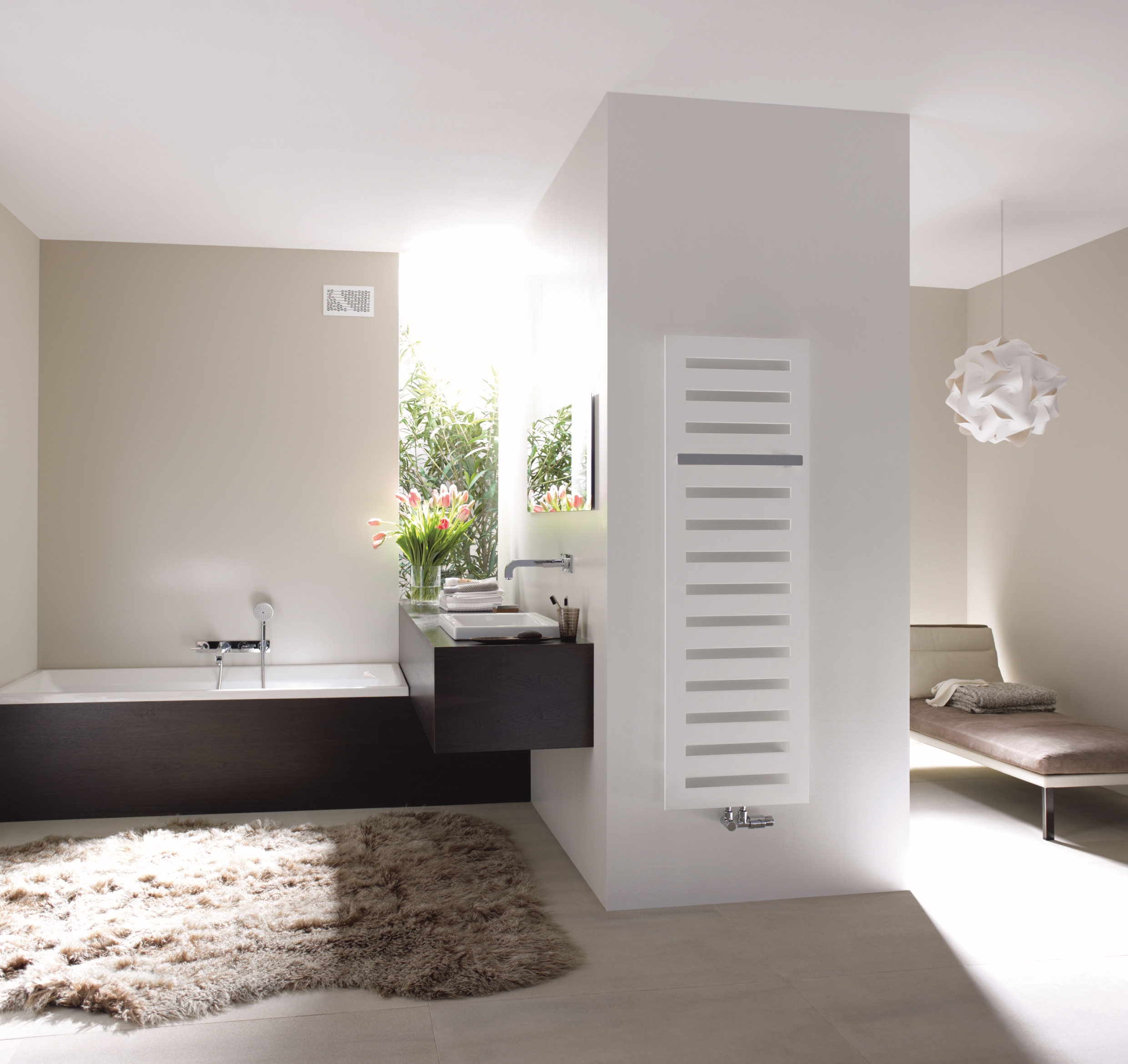 Zehnder Metropolitan koupelnový radiátor designově 122x50 cm bílá MEP-120-050